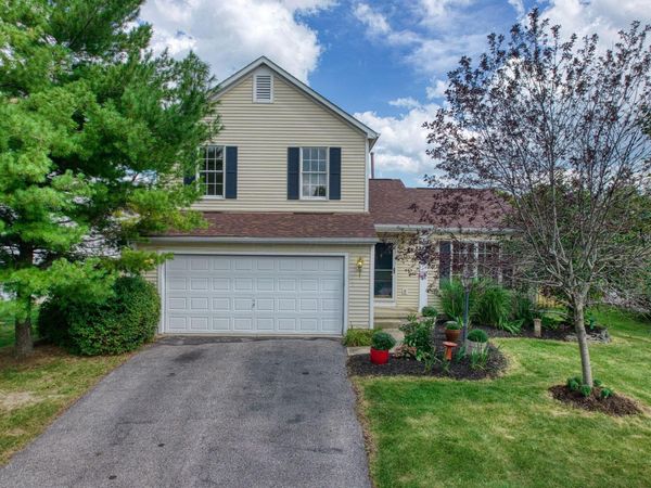 182 Overtrick Drive , Delaware, OH 43015
