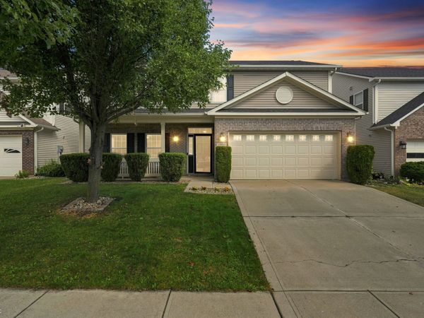 10662 Landsbrook Run N, Noblesville, IN 46060