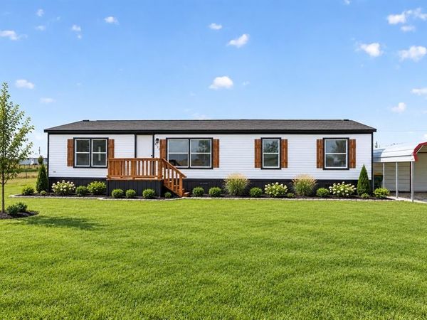 8325 Mckinney Lane , Joshua, TX 76058