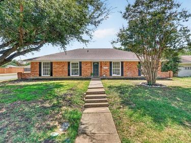 6301 Wheaton Drive, Fort Worth, TX 76133