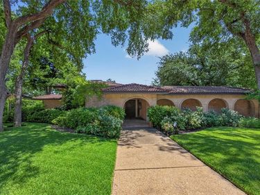 4204 Ledgeview Road, Fort Worth, TX 76109