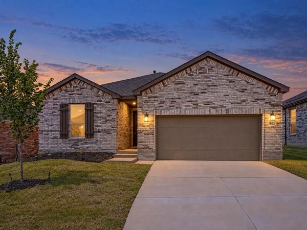 953 Adair Drive, Aubrey, TX 76227
