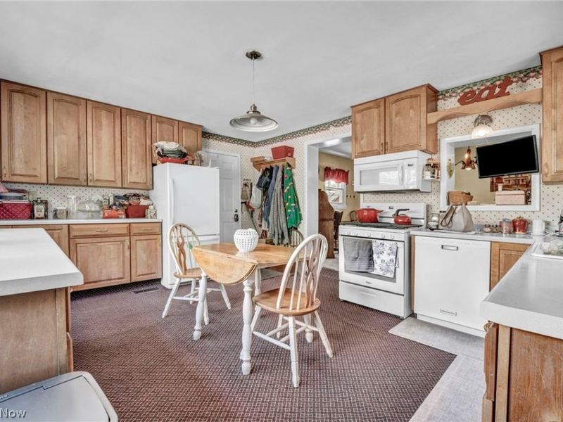 991 Hartshorn Street, Alliance, OH 44601 Photo 12