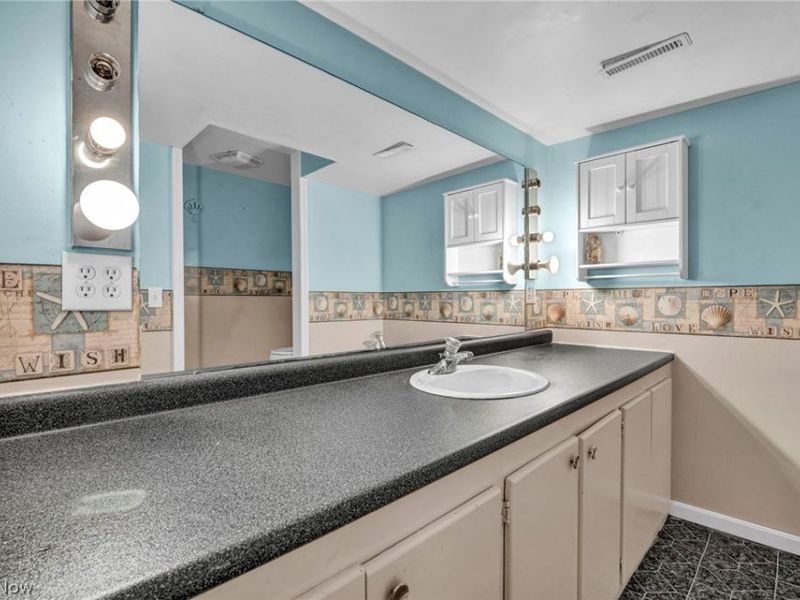 991 Hartshorn Street, Alliance, OH 44601 Photo 24