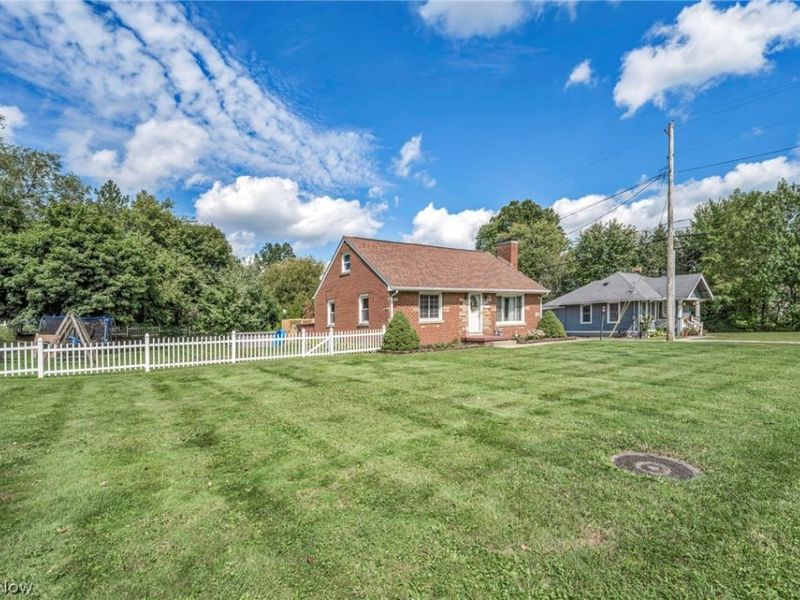 991 Hartshorn Street, Alliance, OH 44601 Photo 6