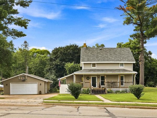 501 S PINE STREET, Weyauwega, WI 54983