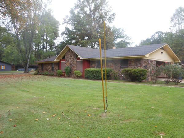 174 W 10th St., Pontotoc, MS 38863