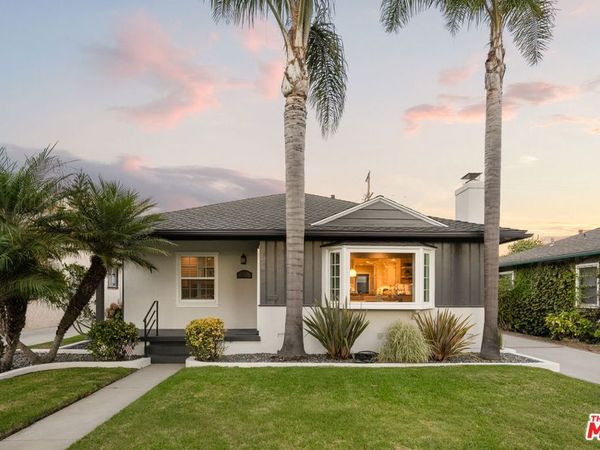 8216 Mcconnell Avenue, Los Angeles, CA 90045