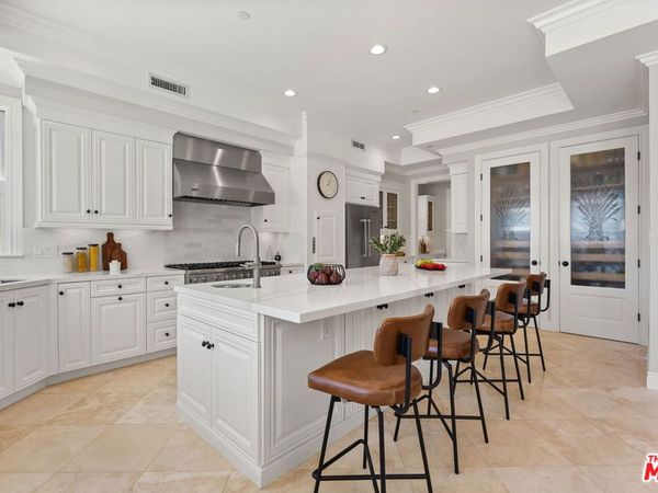 6468 Wynkoop Street, Los Angeles, CA 90045