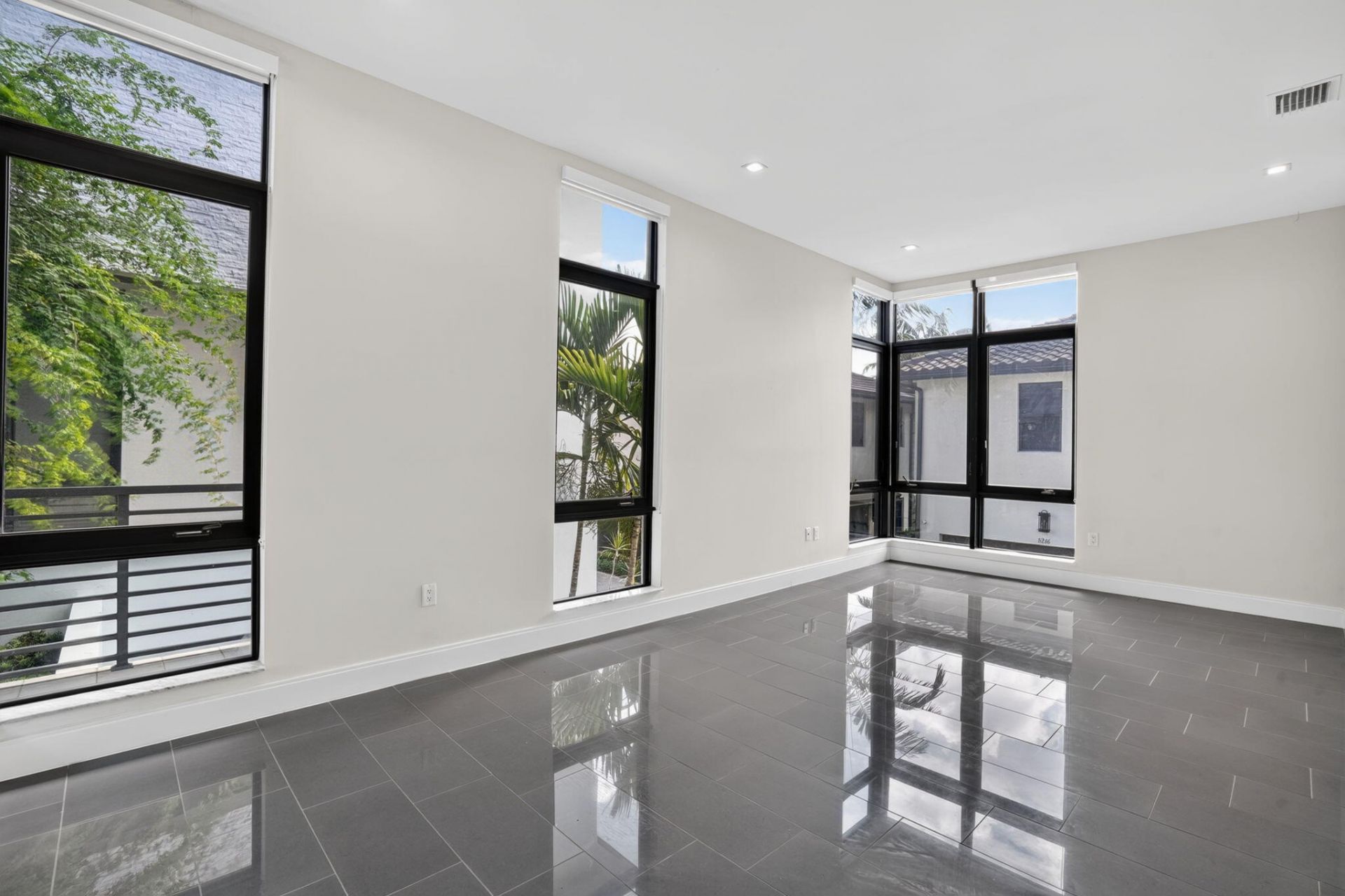 8243 NW 48th Street, Doral, FL 33166 Photo