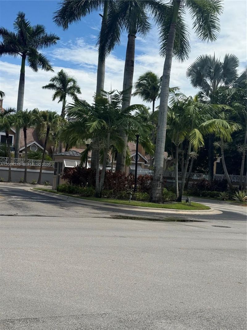 15680 SW 106th Ln, Unit 803, Miami, FL 33196 Photo