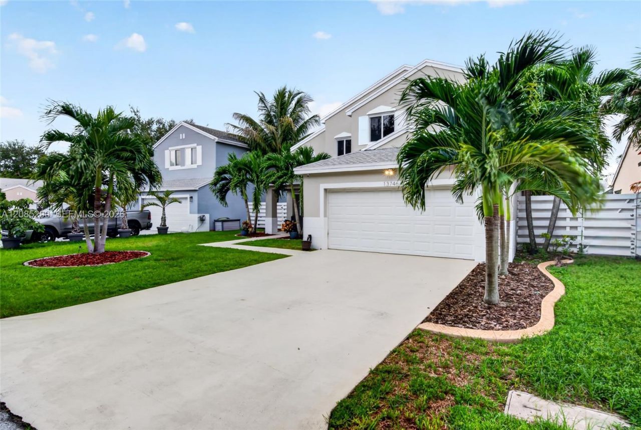 13746 SW 145th St, Miami, FL 33186 Photo