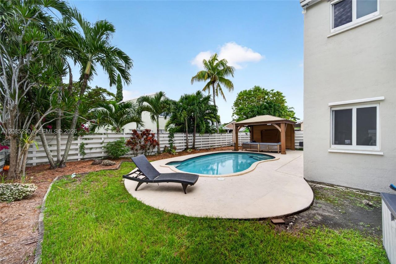 13746 SW 145th St, Miami, FL 33186 Photo