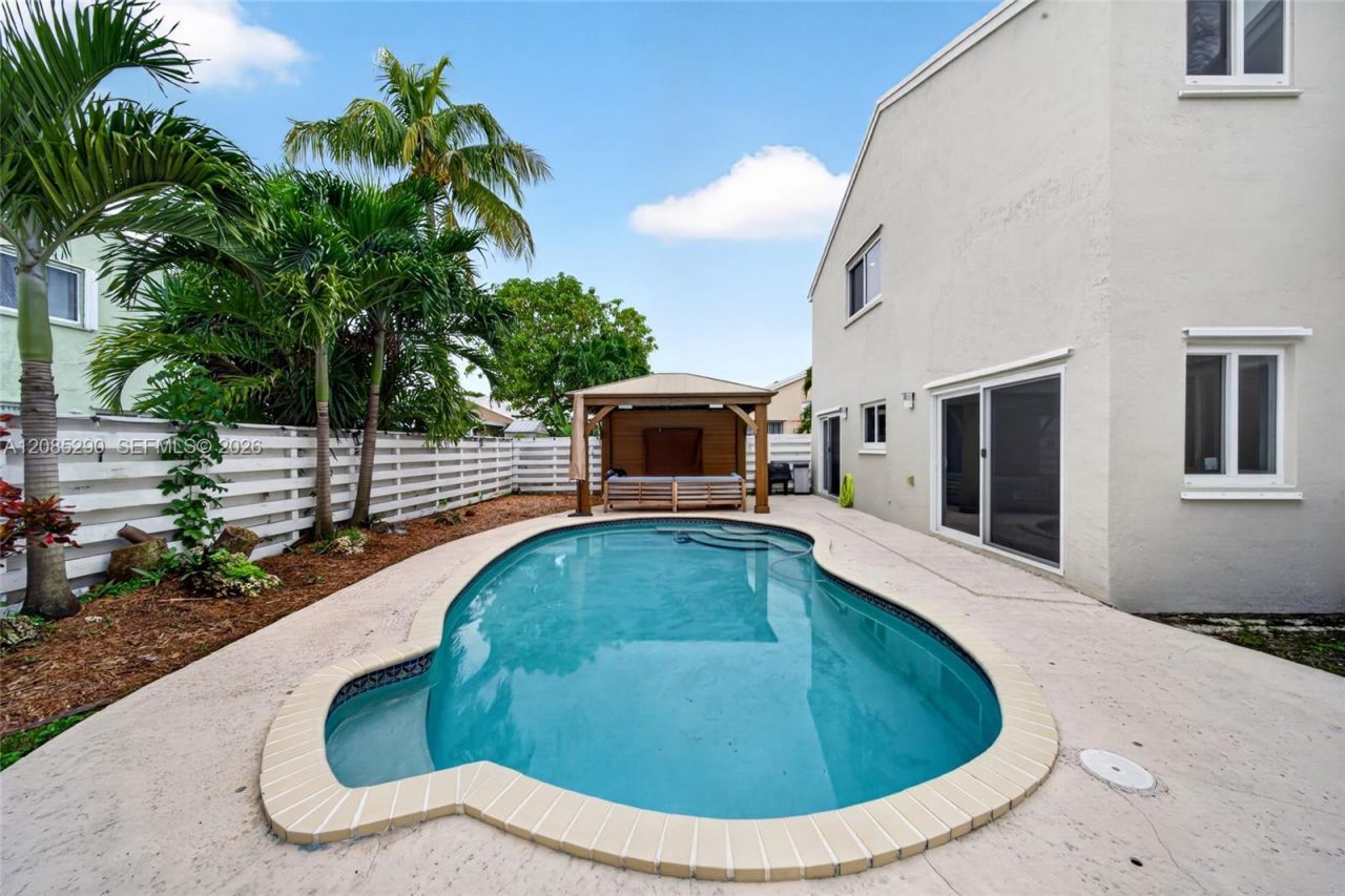 13746 SW 145th St, Miami, FL 33186 Photo