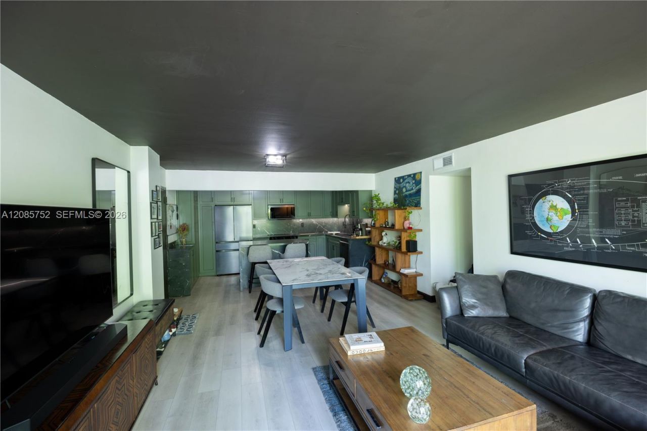 6801 Indian Creek Dr, Unit 201, Miami Beach, FL 33141 Photo