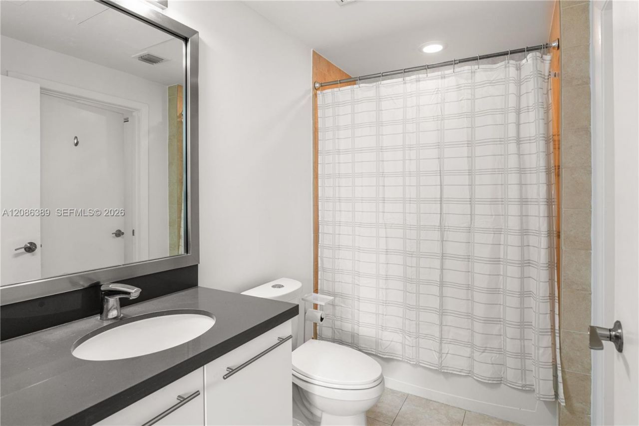 90 SW 3rd St, Unit 1115, Miami, FL 33130 Photo