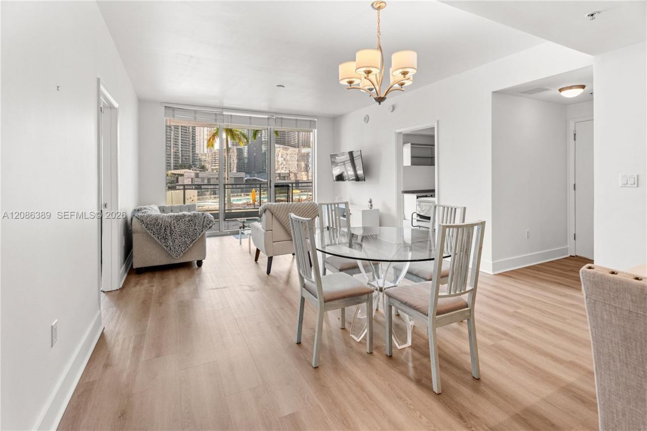 90 SW 3rd St, Unit 1115, Miami, FL 33130 Photo