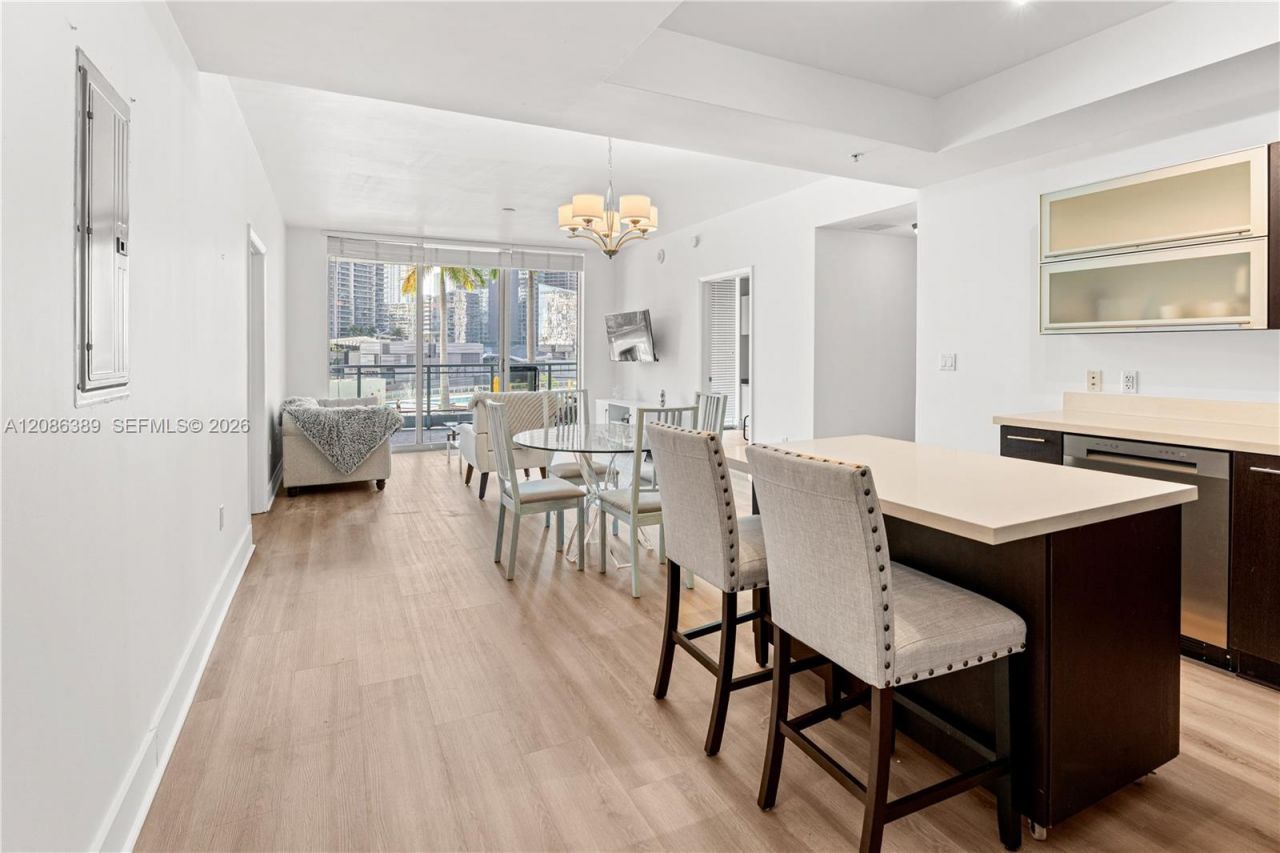 90 SW 3rd St, Unit 1115, Miami, FL 33130 Photo