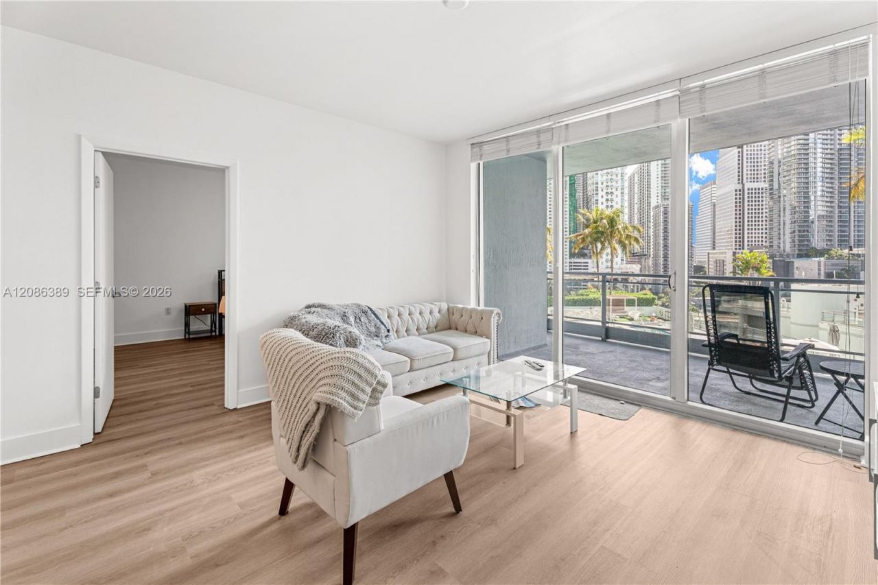 90 SW 3rd St, Unit 1115, Miami, FL 33130 Photo