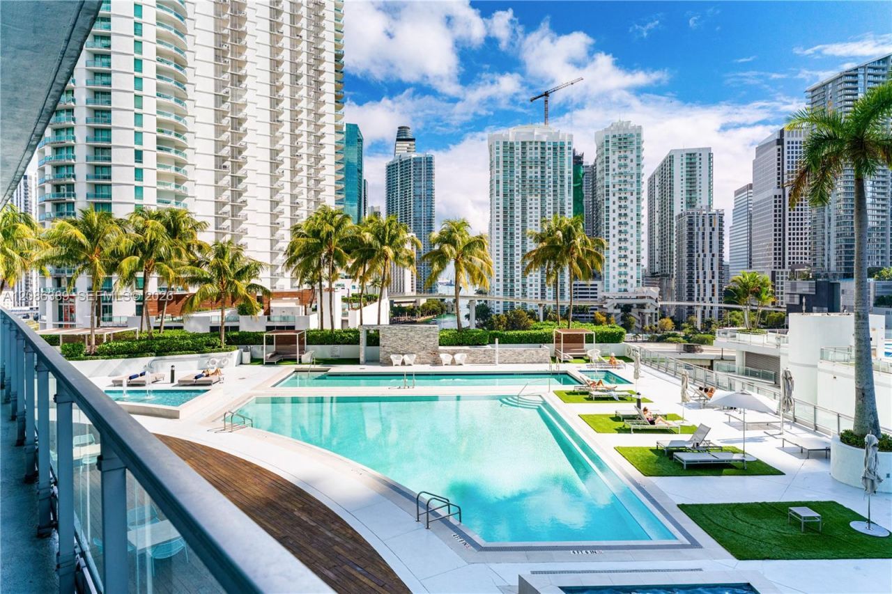 90 SW 3rd St, Unit 1115, Miami, FL 33130 Photo