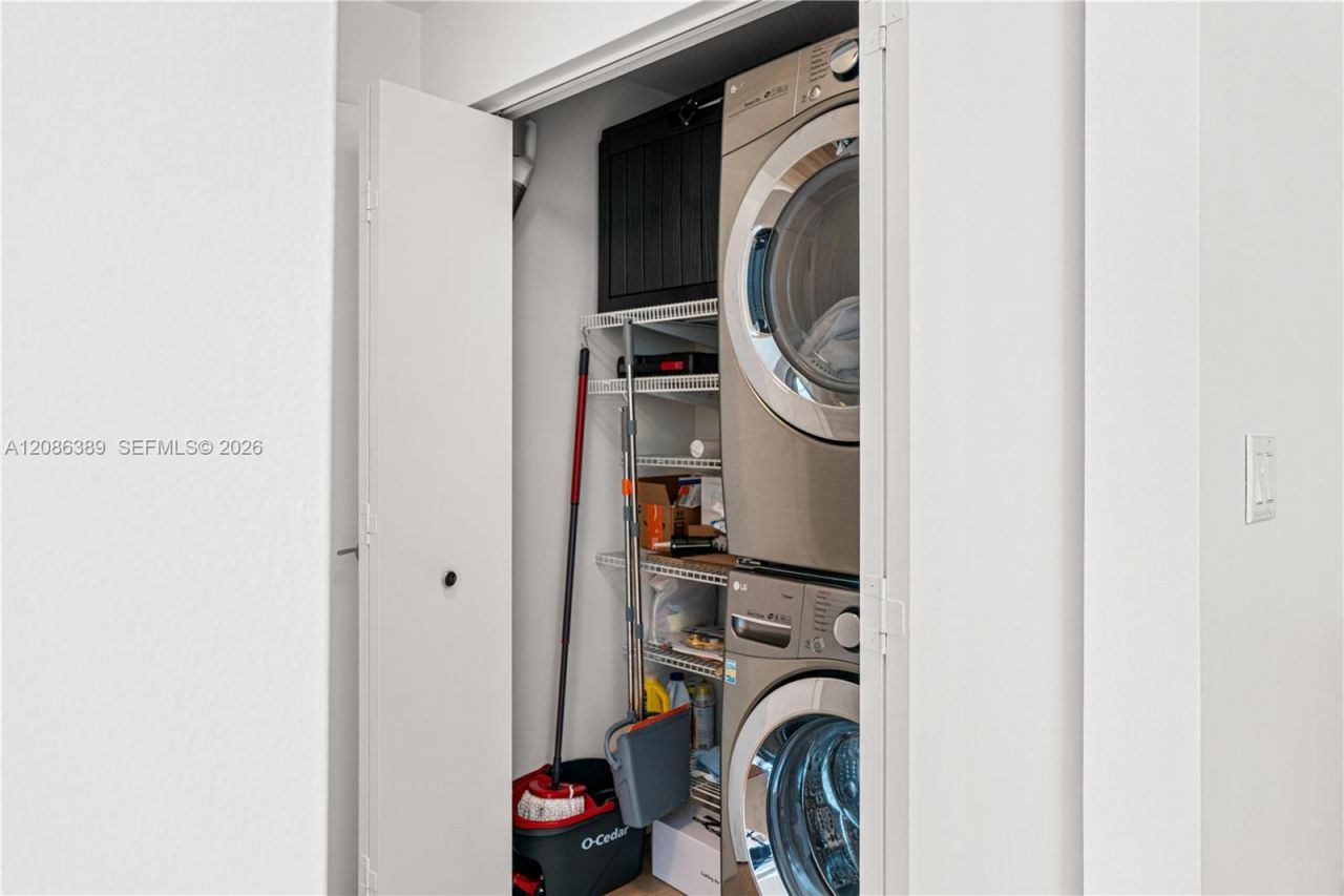 90 SW 3rd St, Unit 1115, Miami, FL 33130 Photo