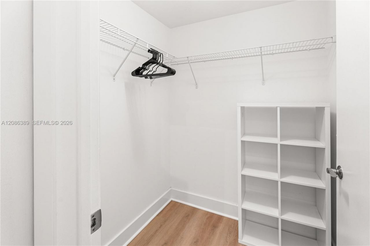 90 SW 3rd St, Unit 1115, Miami, FL 33130 Photo