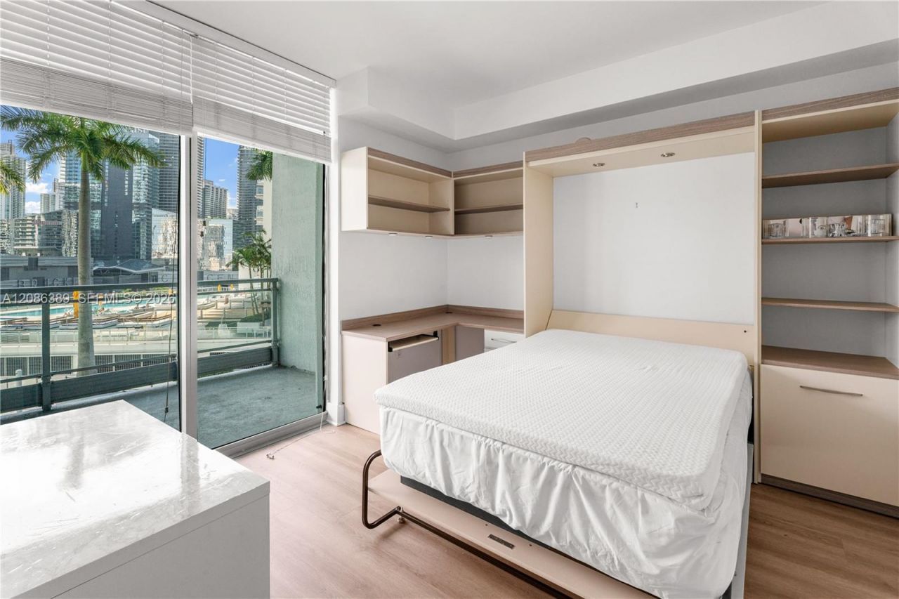 90 SW 3rd St, Unit 1115, Miami, FL 33130 Photo