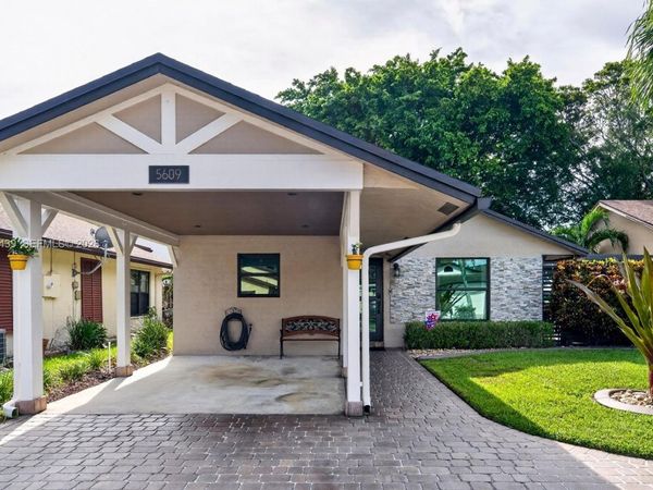 5609 SW 97th Ter, Cooper City, FL 33328