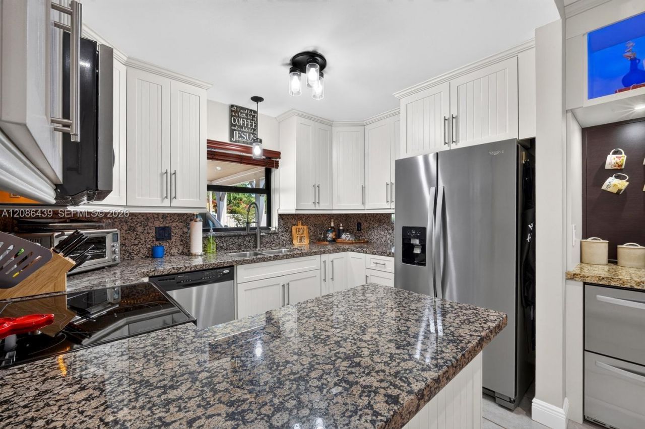 5609 SW 97th Ter, Cooper City, FL 33328 Photo