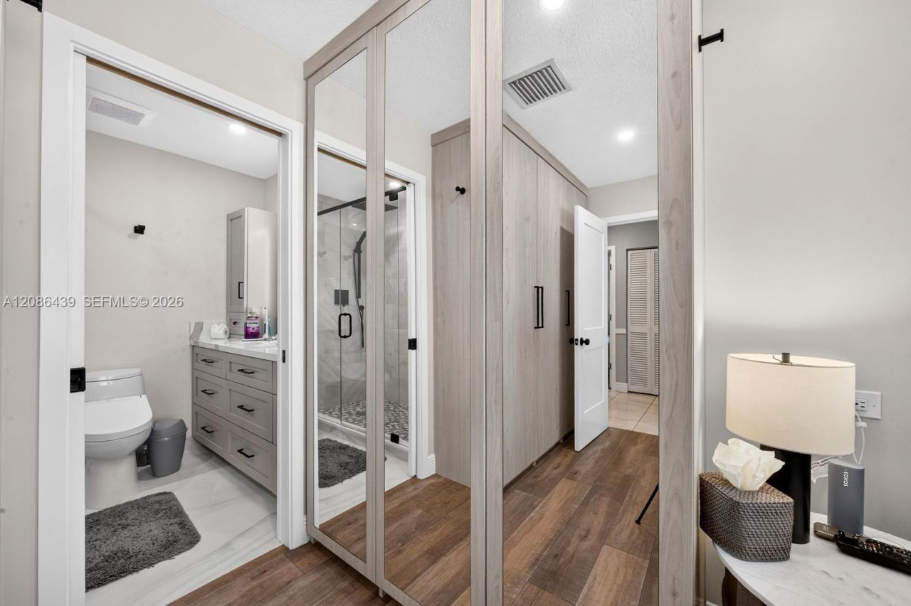 5609 SW 97th Ter, Cooper City, FL 33328 Photo