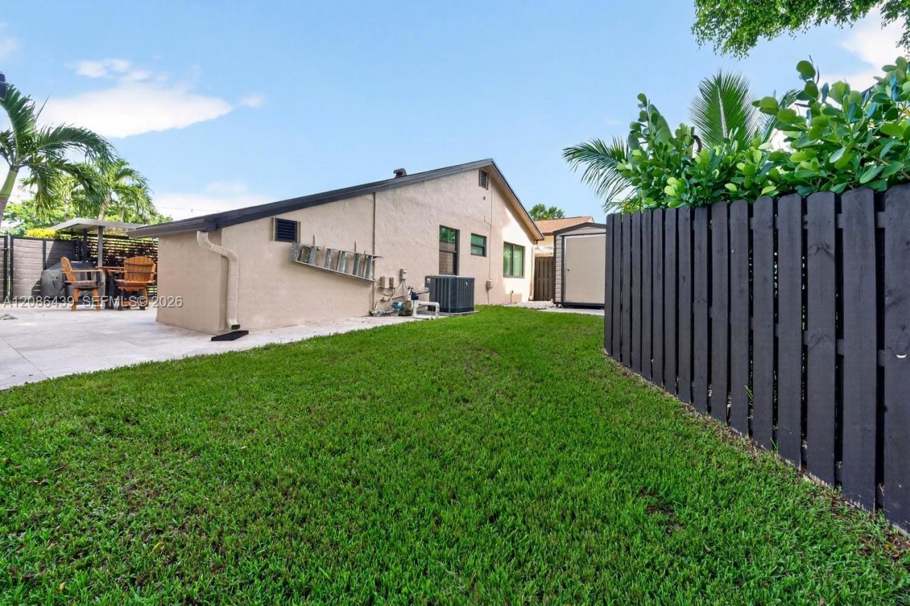 5609 SW 97th Ter, Cooper City, FL 33328 Photo