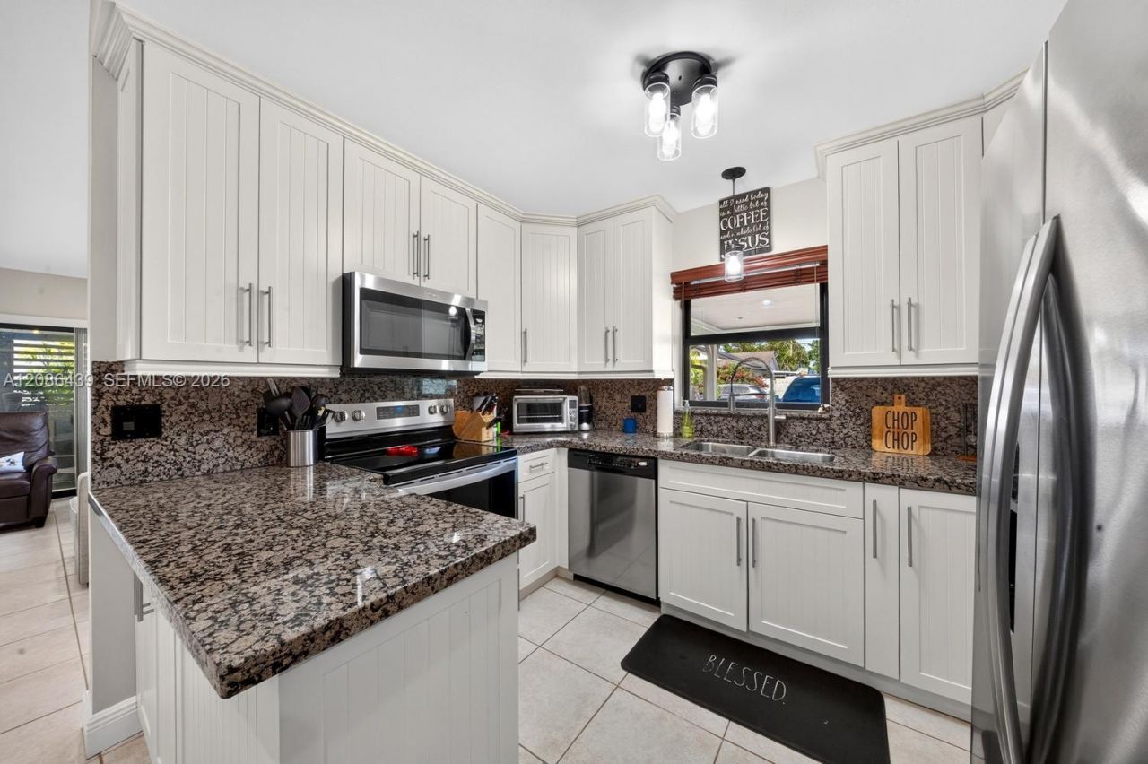 5609 SW 97th Ter, Cooper City, FL 33328 Photo