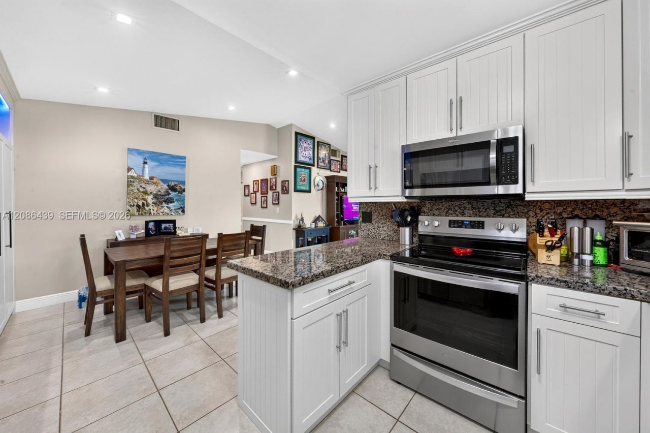 5609 SW 97th Ter, Cooper City, FL 33328 Photo