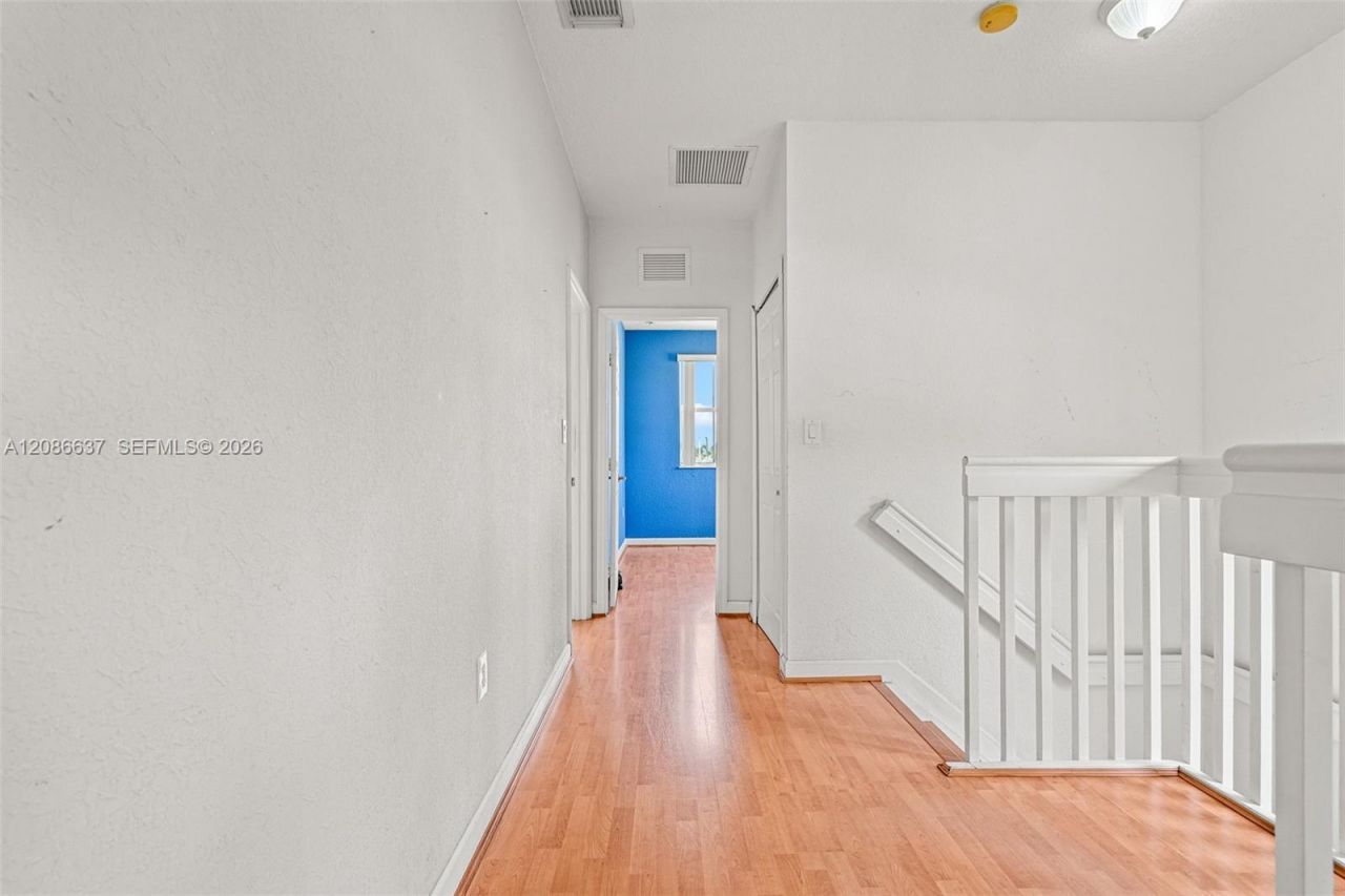 11401 NW 76th Ter, Doral, FL 33178 Photo