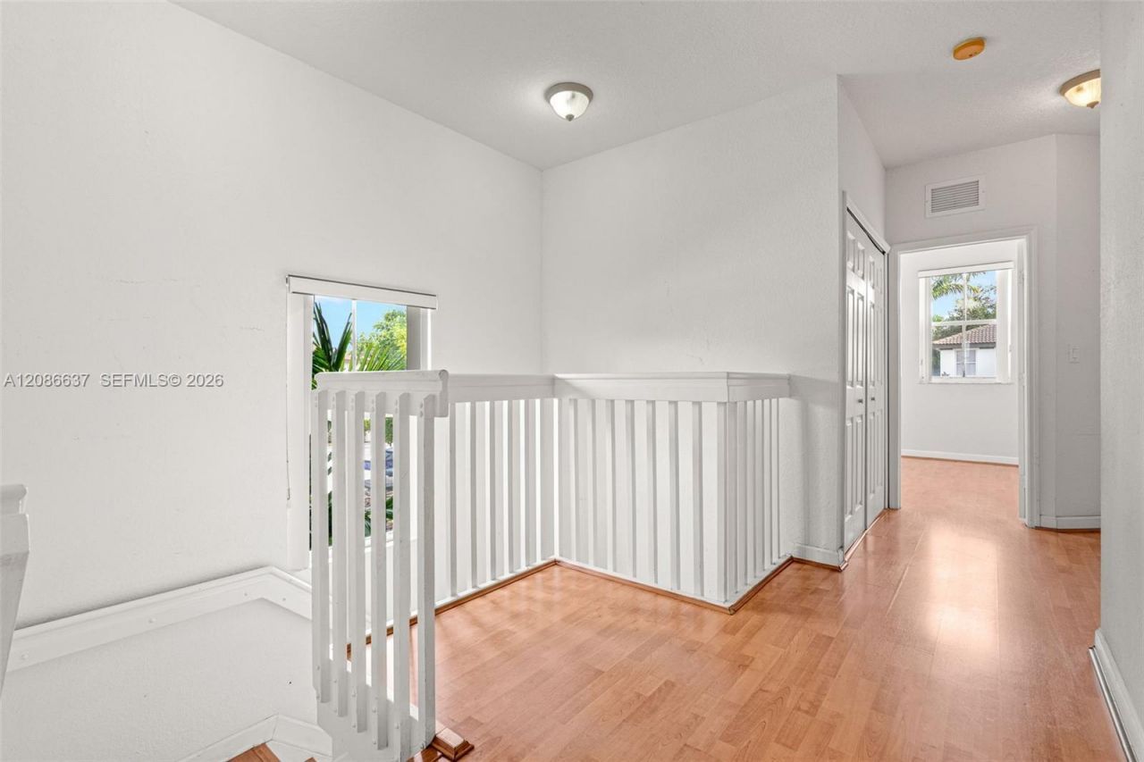 11401 NW 76th Ter, Doral, FL 33178 Photo