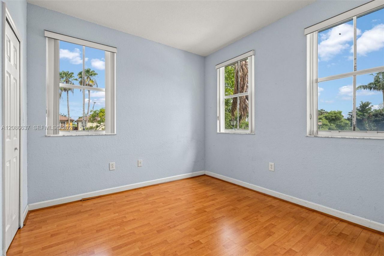 11401 NW 76th Ter, Doral, FL 33178 Photo
