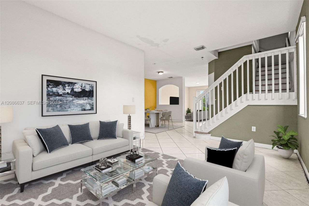 11401 NW 76th Ter, Doral, FL 33178 Photo