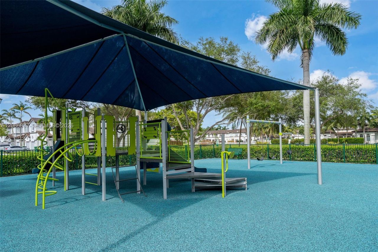 11401 NW 76th Ter, Doral, FL 33178 Photo