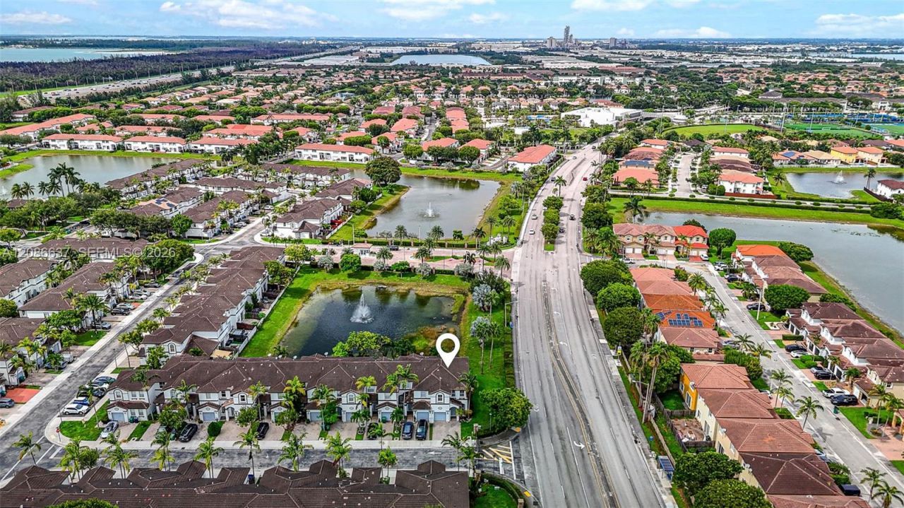 11401 NW 76th Ter, Doral, FL 33178 Photo