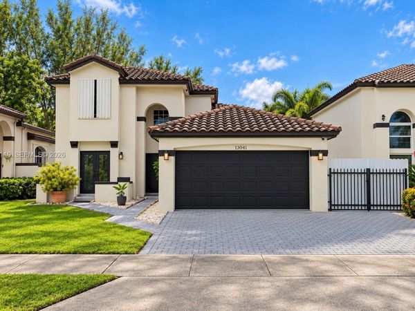 13041 NW 11th Ter, Miami, FL 33182
