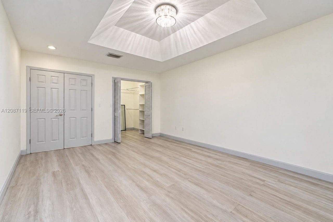 13041 NW 11th Ter, Miami, FL 33182 Photo