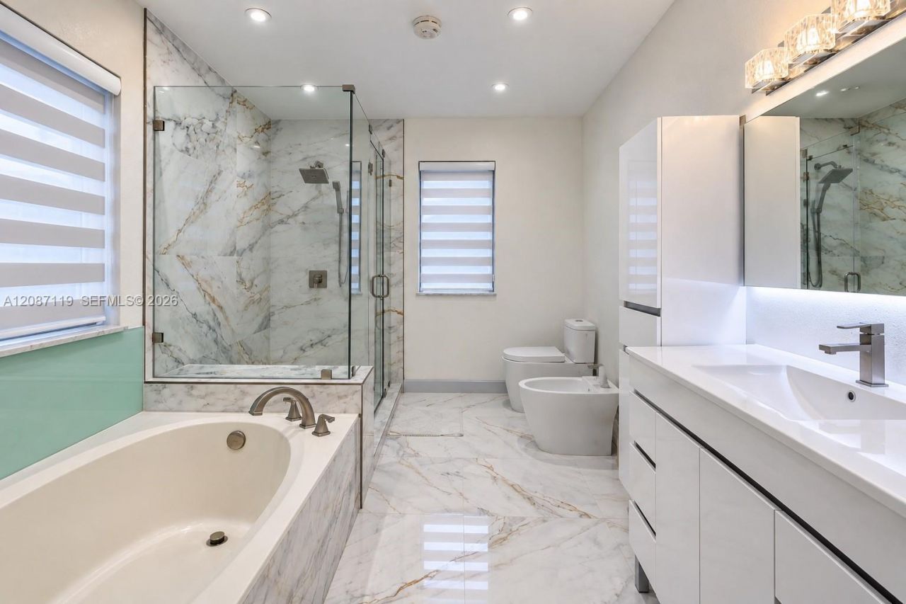13041 NW 11th Ter, Miami, FL 33182 Photo