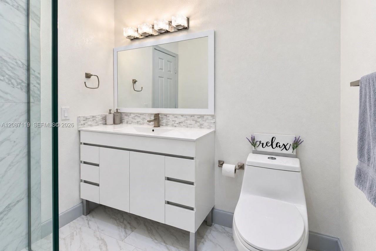 13041 NW 11th Ter, Miami, FL 33182 Photo