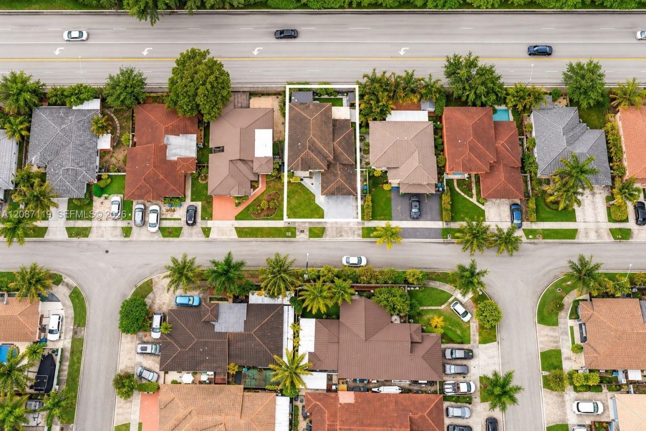 13041 NW 11th Ter, Miami, FL 33182 Photo