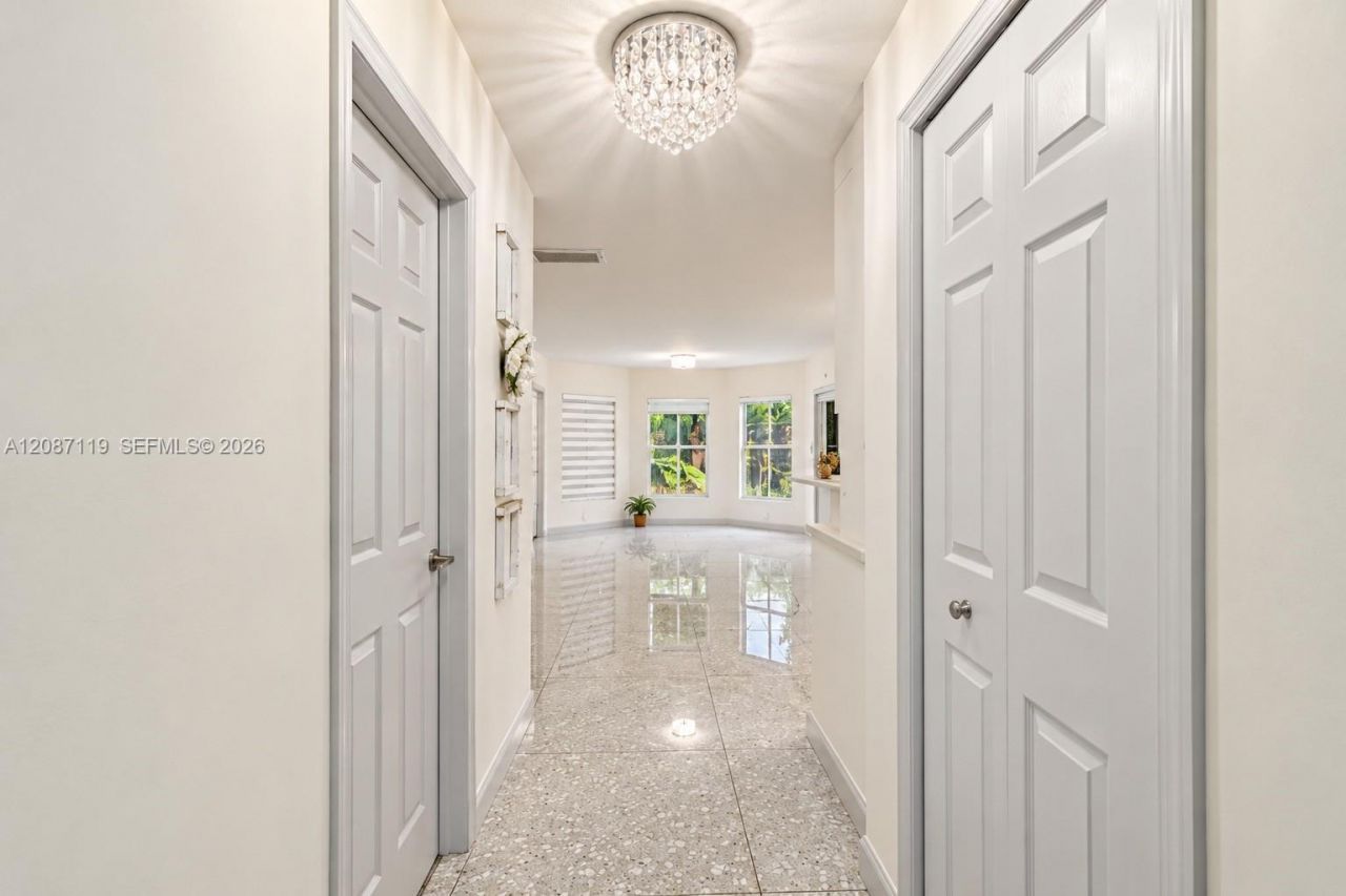 13041 NW 11th Ter, Miami, FL 33182 Photo