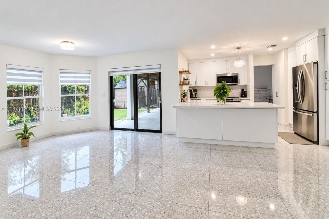 13041 NW 11th Ter, Miami, FL 33182 Photo