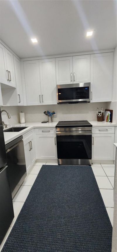 800 West Ave, Unit 836, Miami Beach, FL 33139 Photo