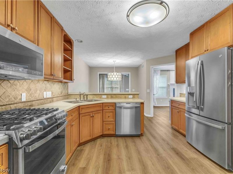 721 Cranberry Court, Avon Lake, OH 44012 Photo 11