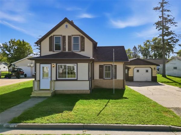 50476 S 2nd Street, Eleva, WI 54738