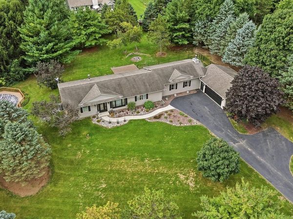 W2627 Copperhead LANE, Elkhorn, WI 53121